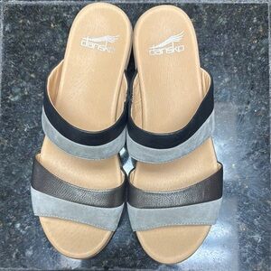 NEW Dansko Black and Gray Mules Comfortable Clogs
